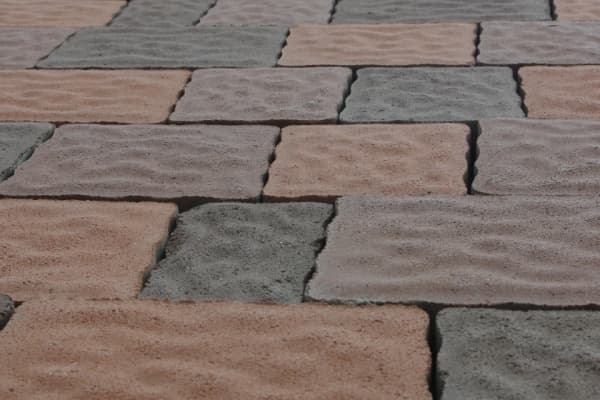 Укладка бруківки крупним планом